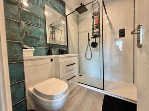 Photo 18- click for photo gallery